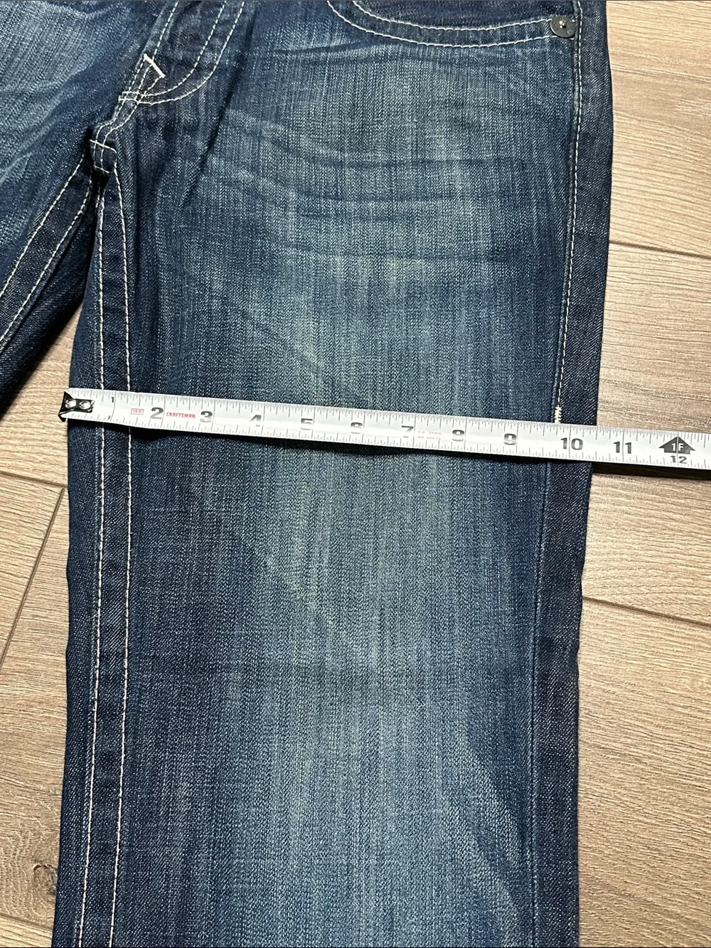 True Religion 29.5” Straight‎ Blue Jeans Size 32